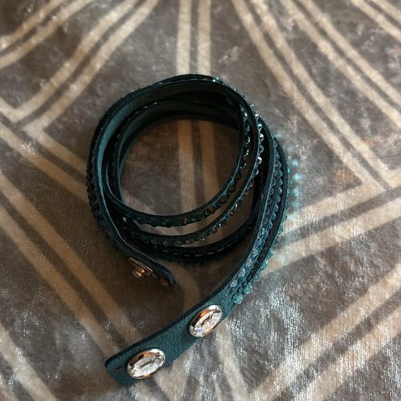 Swarovski wrap bracelet - Picture 2 of 3
